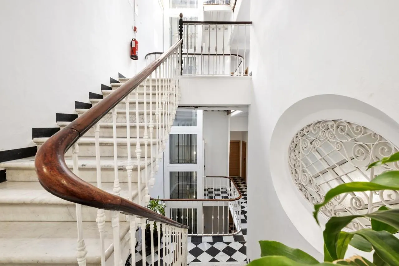 Malaga City Suites Hotel