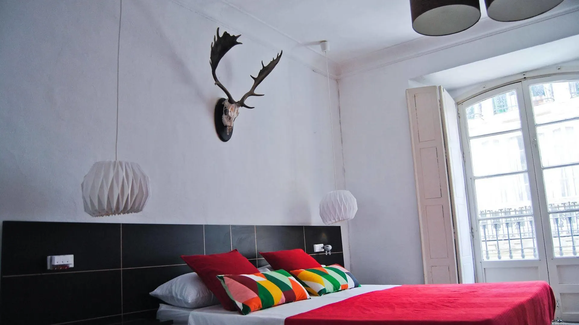 Malaga City Suites 2*,