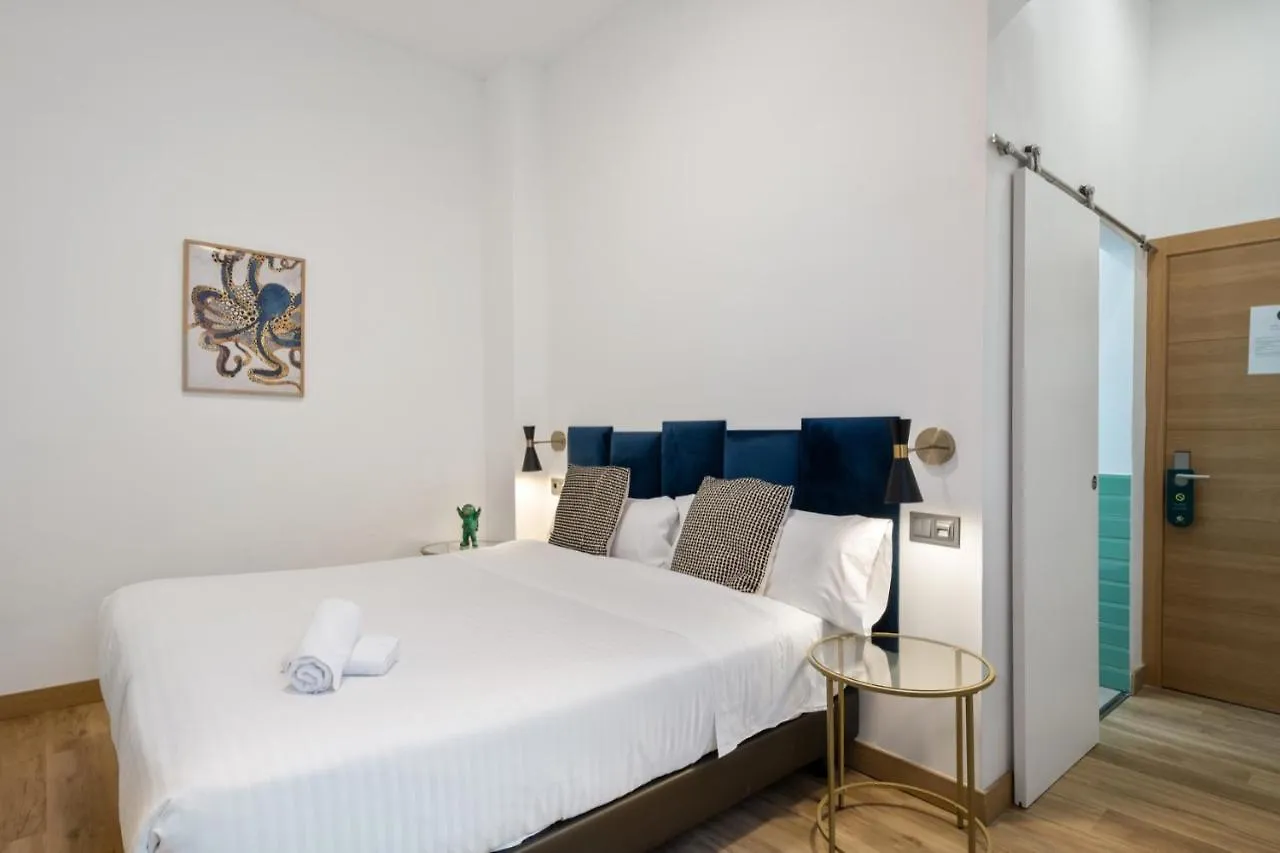 Malaga City Suites ホテル